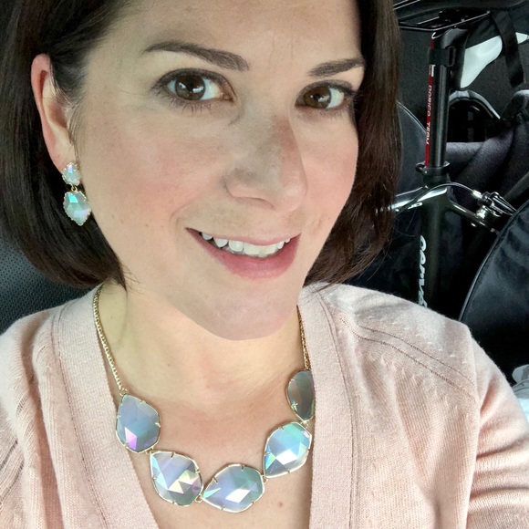 Meet your Posher, Stacey - Picture 2 of 4